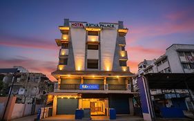 Fabhotel Ratna Palace - Inside Baronet Complex
